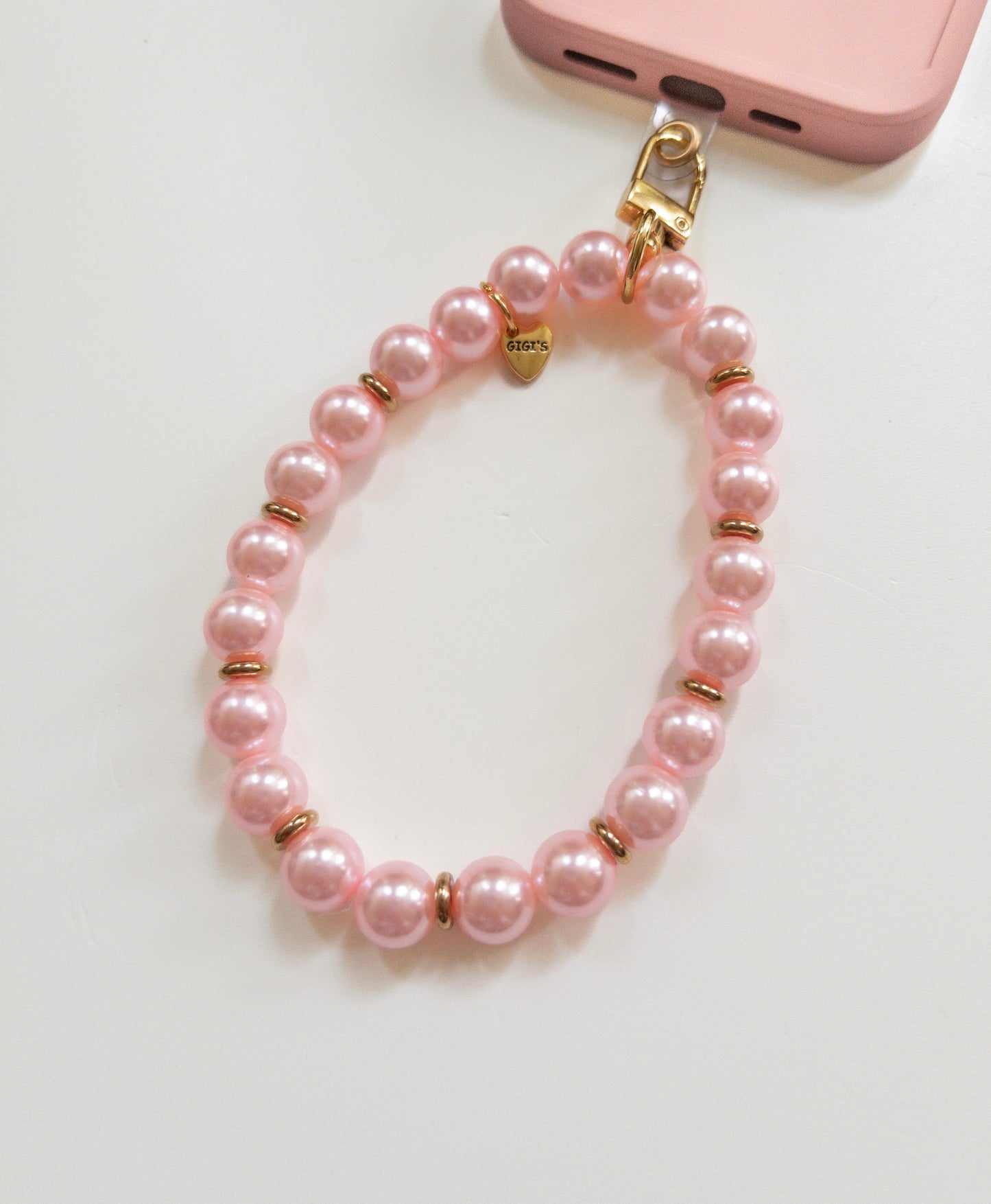 Pearly Shell Pink Beaded Wristlet